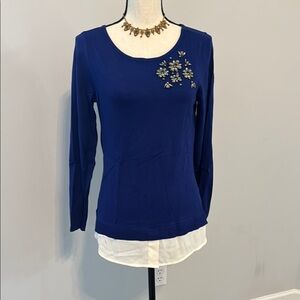 Charter Club Blue Women's sweater Top with Embellishments. Small